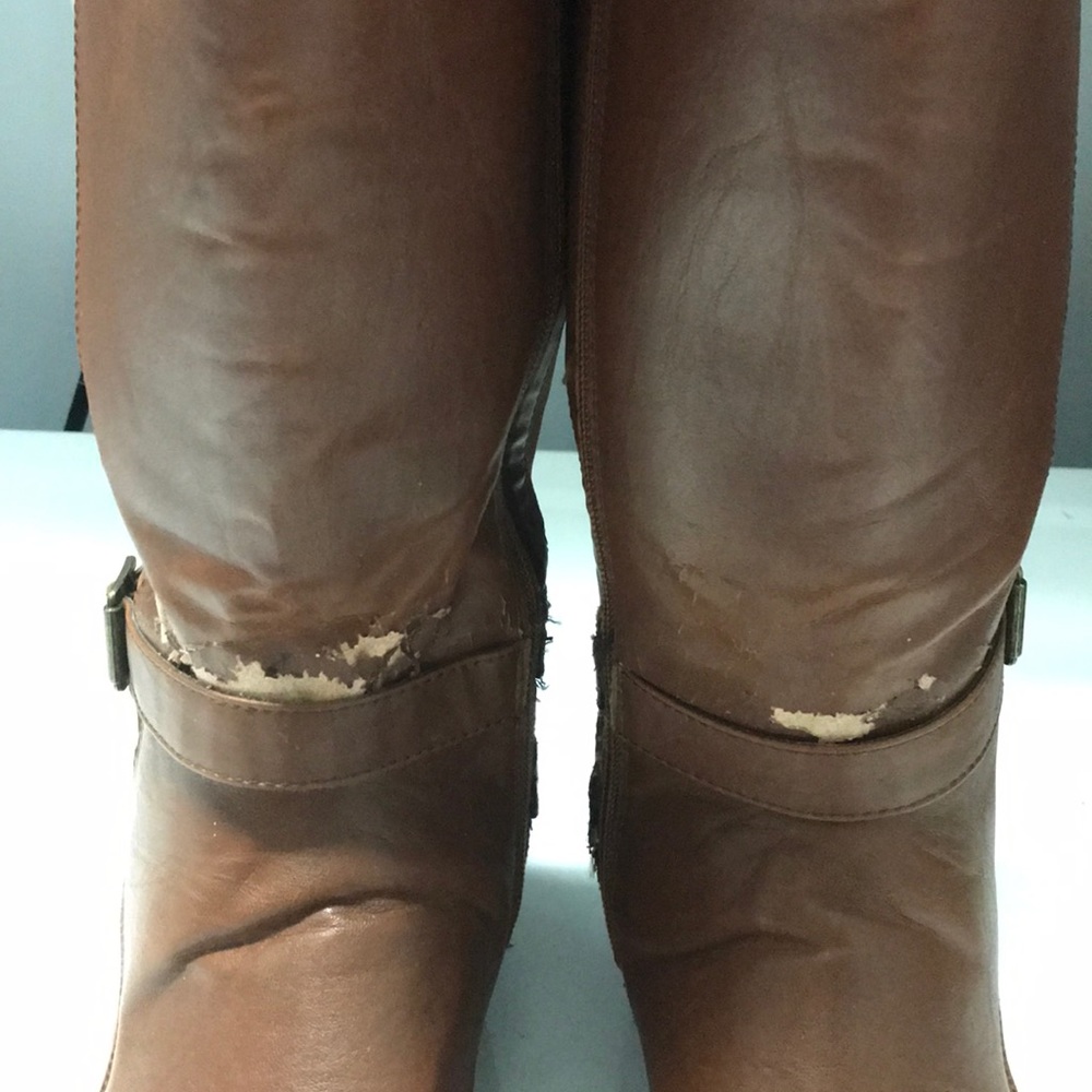 Boots - Picture 2 of 6